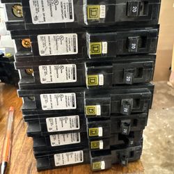 Compro Breakers 