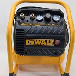 New in Box Dewalt Portable Electric Heavy Duty 200 PSI Quiet Air Compressor, 2.5 Gal