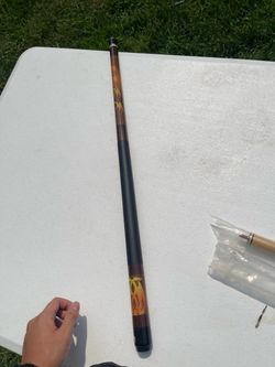 Pool Cue Stick with Dragon Design