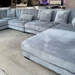 🛋️NEW!! Oversized Corduroy Sectional Sofa STILL IN BOX 📦