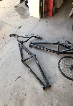 Haro frame with handle bars and rear tire