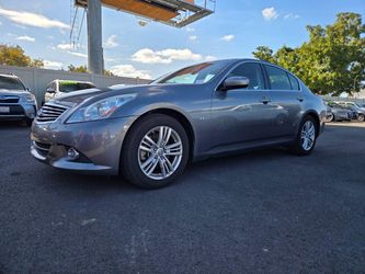 2015 INFINITI Q40