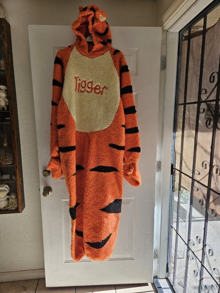 Take your costume large made by walt disney