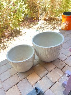 Matching magnesium oxide, planters