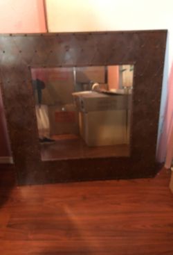 Wall mirror