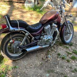Suzuki Intruder 