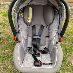 Graco SnugRide Infant Car Seat & Base