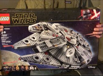LEGO Star Wars Millennium Falcon 75257