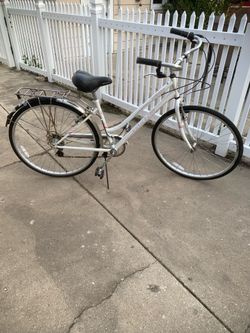 VINTAGE Schwinn Wayfarer - pink/white bike