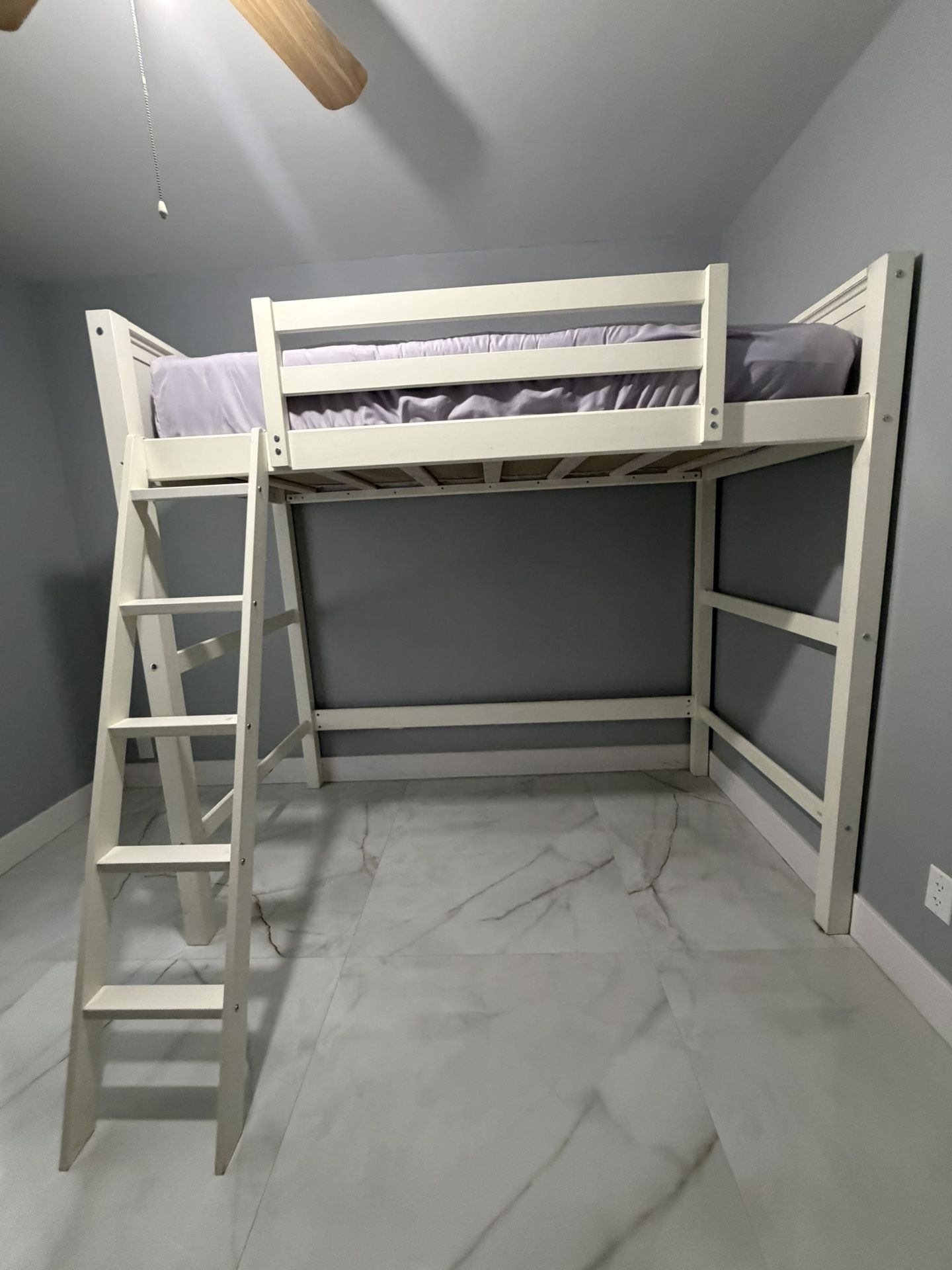 Bunk Bed / Litera