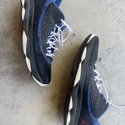 Jordan https://offerup.com/redirect/?o=Q1AzLlZJ AE 'Black True Blue' men’s 12