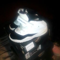 Kids Jordan Size 9
