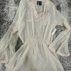 Womens Sheer Blounce New Medium Creme Color