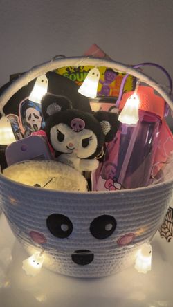 Boo basket ghost face/kuromi