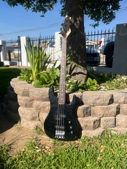 Harmony 4 string bass