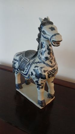 vintage Chinoiserie blue and white porcelain horse figurine