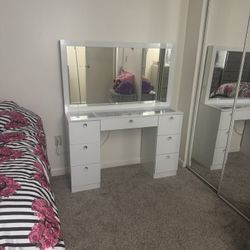 Vanity Set