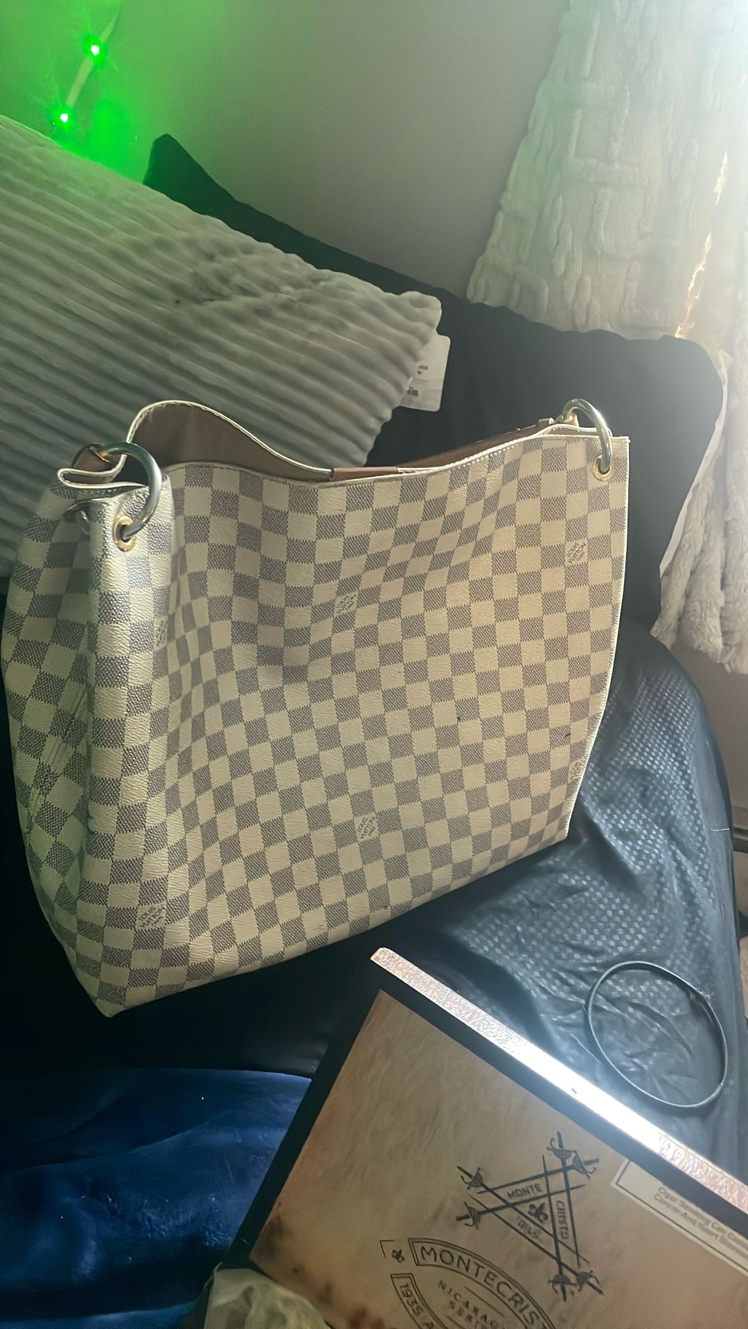 Louis Vuitton : Graceful MM