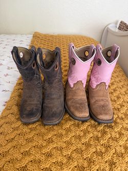 Toddler girls boots size 10. Botas de niña talla 10