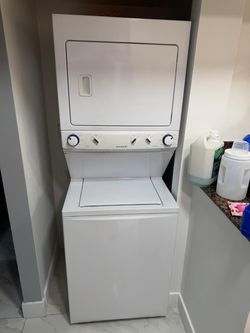 Like new working Frigidaire stuck wash and dryer machine