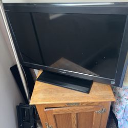 40in Tv, Not A Smart Tv, Been Using A Roku
