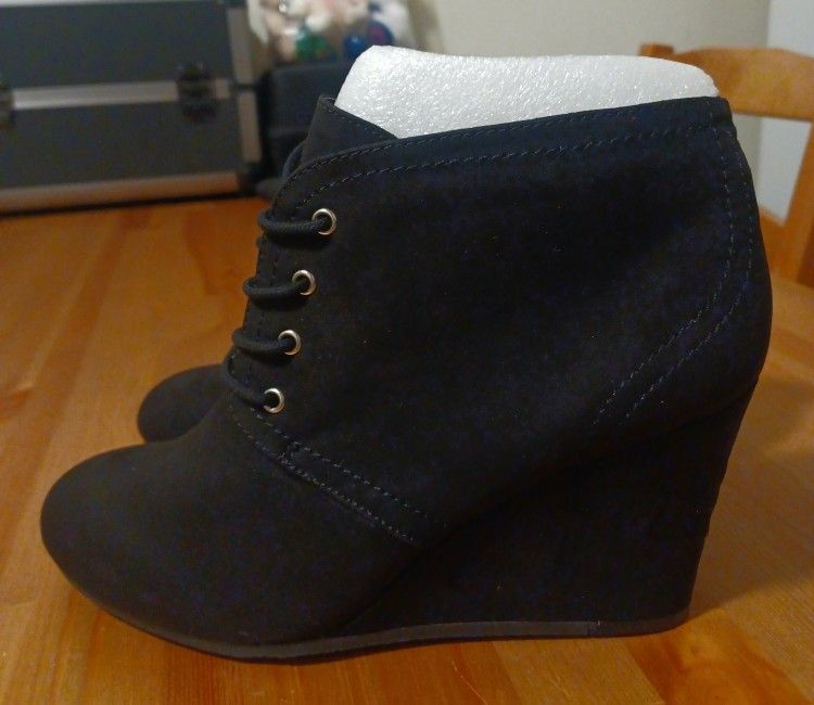 New Arizona Jeans Booties Women's Size 9