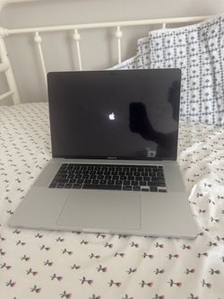 MacBook Pro (2019,Intel) 16" • Core i7 - 2.6GHz • 512 GB • RAM 16GB • Silver
