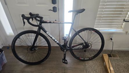 Gravel bike - Giant Aluxx SLR