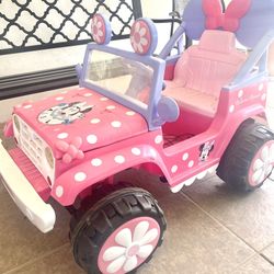 Minnie Mouse Pink Jeep.    (Pwr)