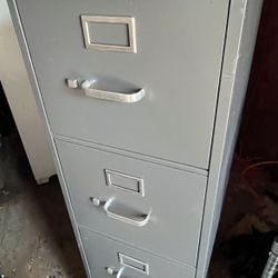 4 Drawers Filing Cabinet Very Good Conditions Like New $110