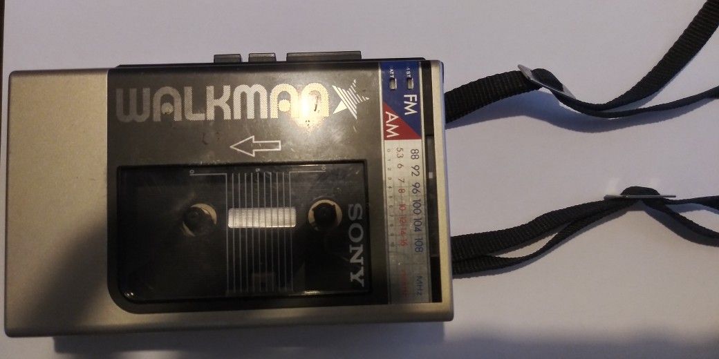 1984 Sony Walkman WM F8