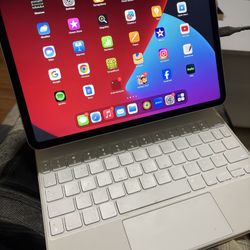 Apple iPad Pro 11" 3rd Gen (2021) 128GB Wi-Fi + Apple Pencil 2 + Keyboard Case