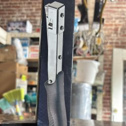 Hammer Tracker & Staples