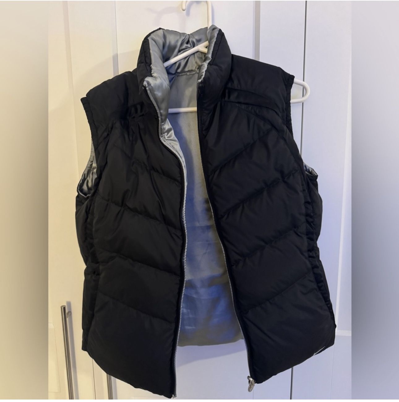 Nike Reversible Puffer Vest (Girls Large)