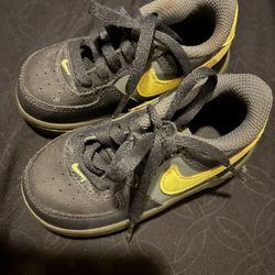 Toddler Nike Shoes Size 6c