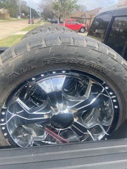 6 Rims . Only 3 Tirea