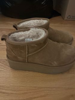Ultra platform uggs minis