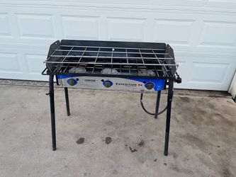 Camp Chef Expedition 3X triple burner outdoor camping grill portable