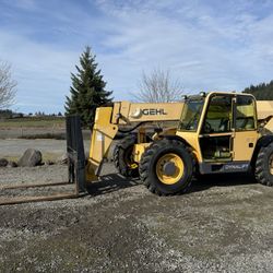 2004 Gehl DL10-44 Telehandler - 10K Lift - Full Cab - 1,938 Hours