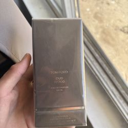 TOM FORD OUD WOOD