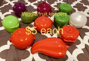 Tupperware veggie and fruit containers
