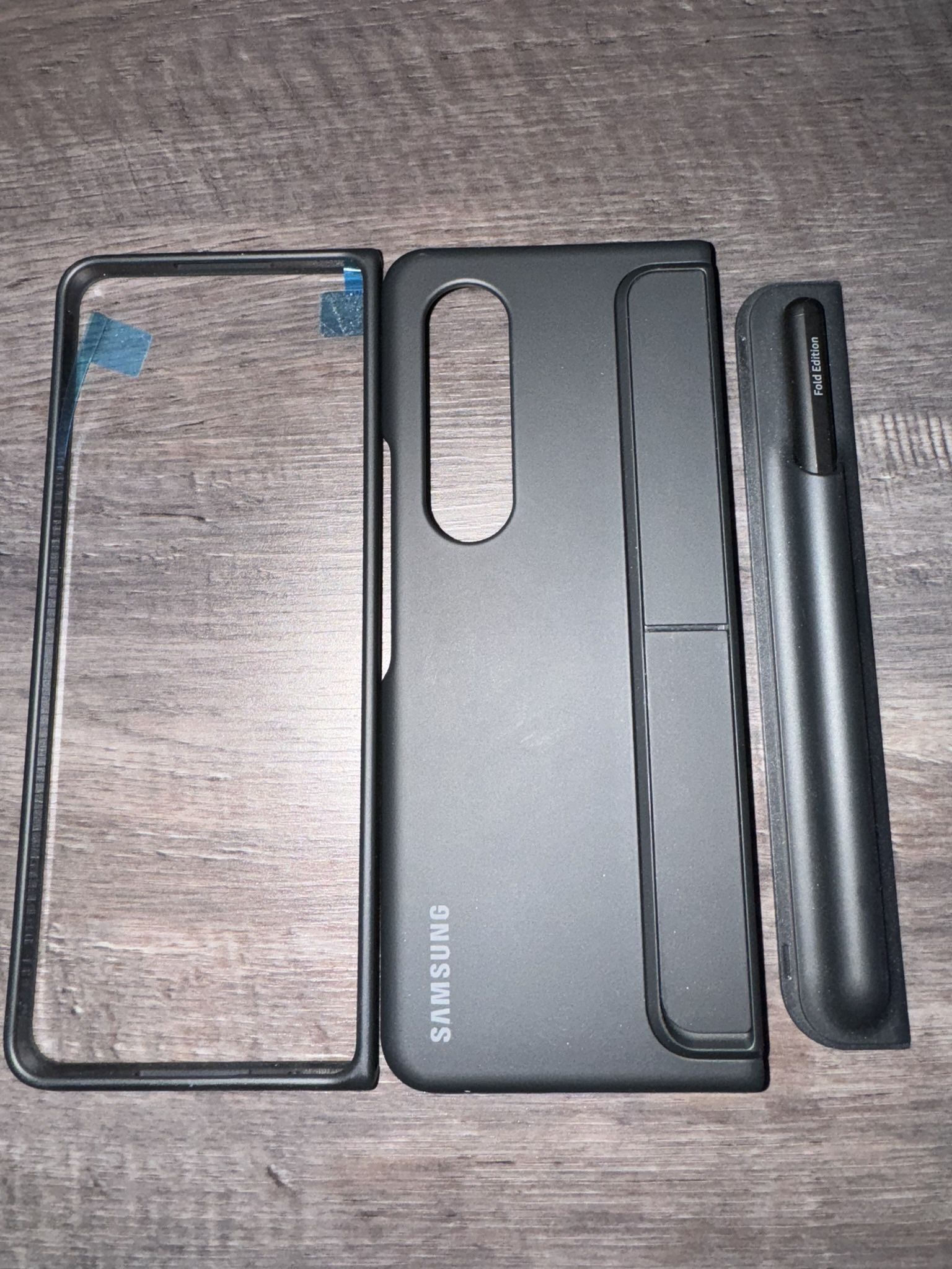 Samsung Z Fold 4 Case With Stylist 