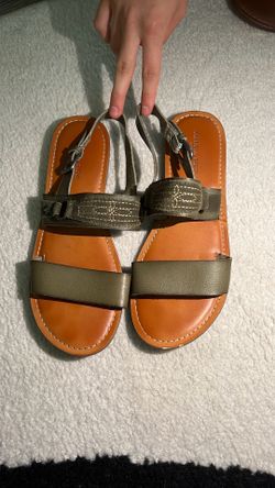 Olive Green American Eagle sandals 6