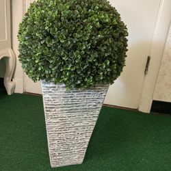 Decorative Fake Topiary 