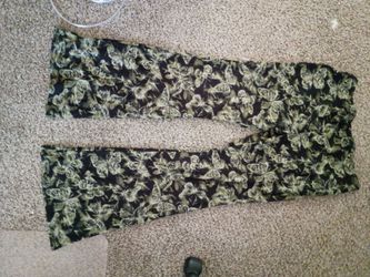 XL Butterfly Print flare Leg Pants
