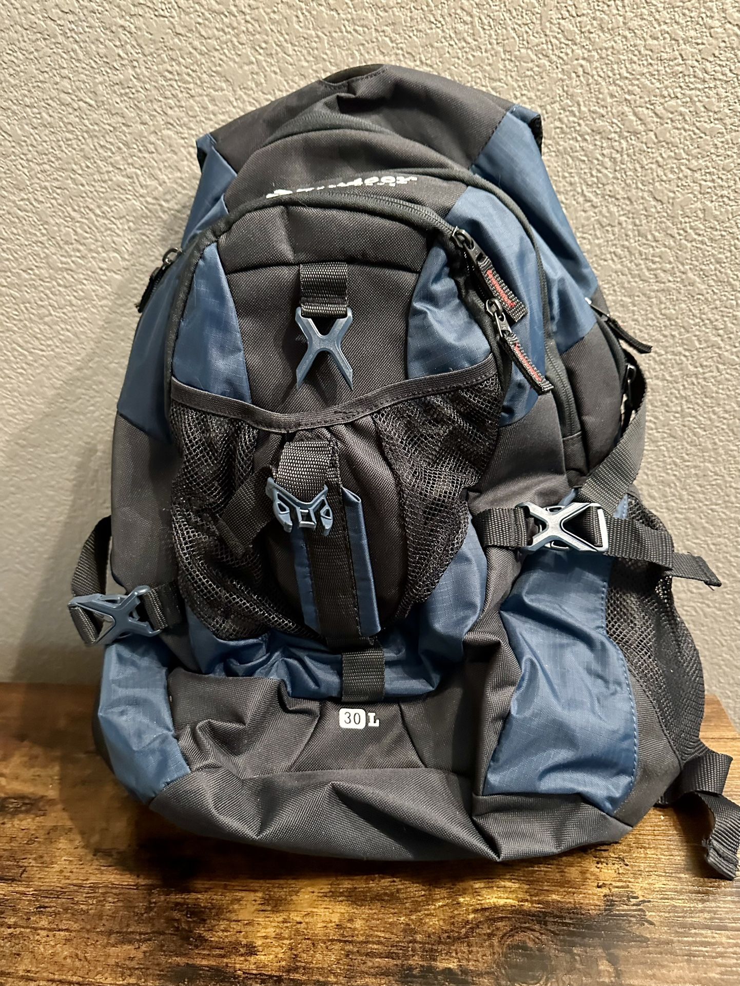 Outdoor Bag pack 30 L Black And Blue