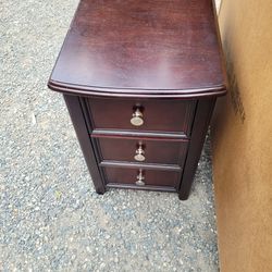 Solid Wood 2 Drawer Night Stand 