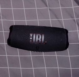 JBL Charge 5