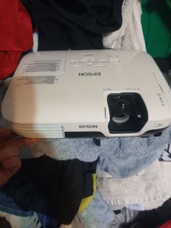 Epson VS200 Projector