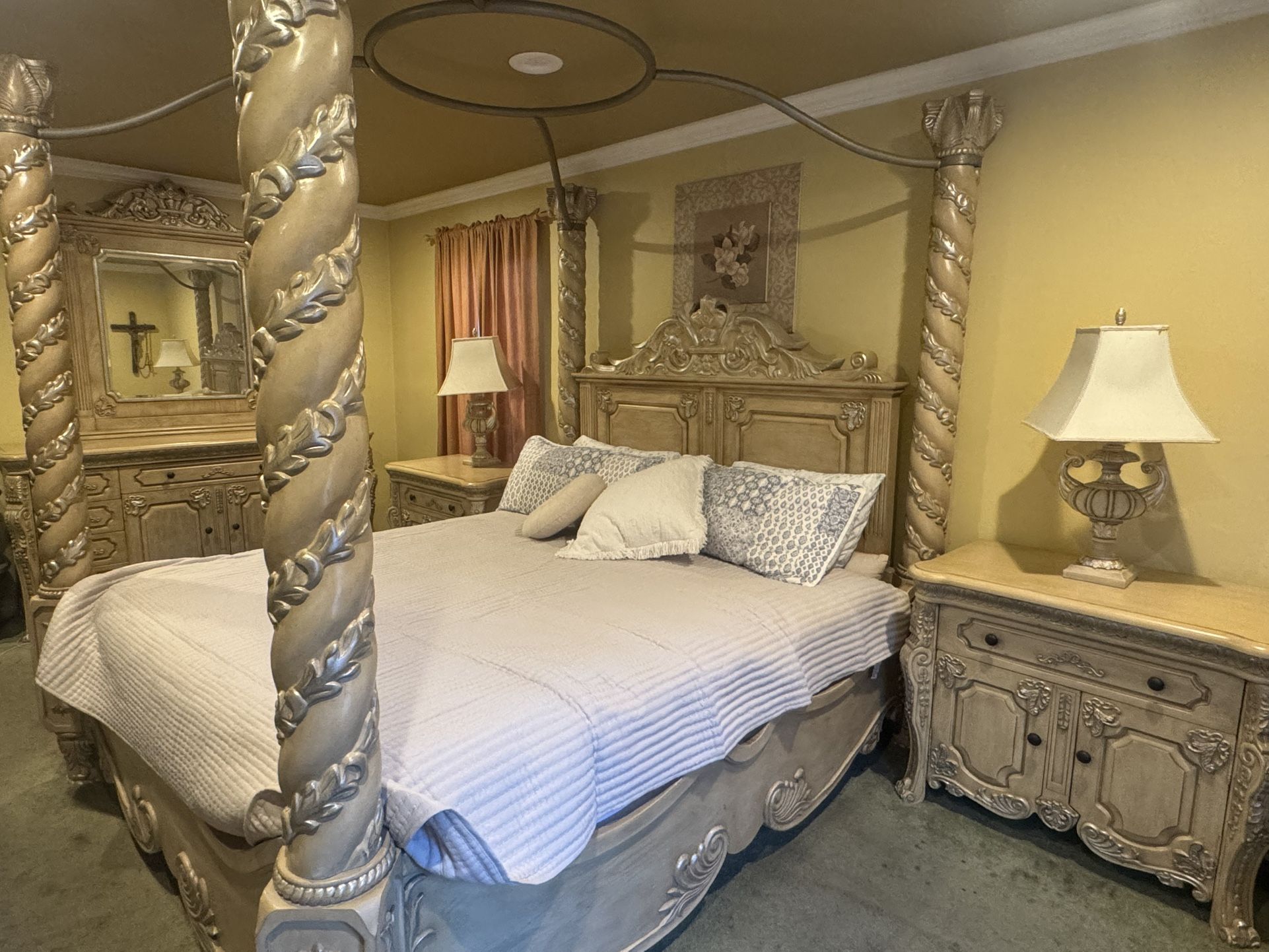 King Bedroom Set